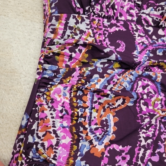 Lands’ End Ruched Paisley 1 Piece Slimming Swimsuit Purple 8 - Picture 3 of 7